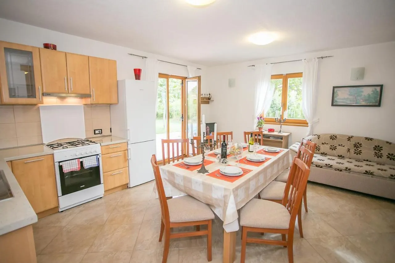 Pleasant Villa Valmonida With Pool, Sauna, Gym And Bbq Žminj 0*,